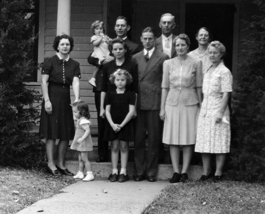 Karl, Helen, with Lois, Thornton, with Annette, Edna, Hattie and Aubrey Edwards along with Marbeth and her daughter